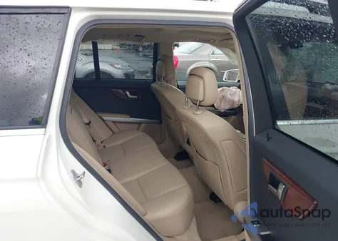 2010 Mercedes-Benz Glk 350 4Matic z USA, uszkodzony, nr VIN WDCGG8HB1AF403881